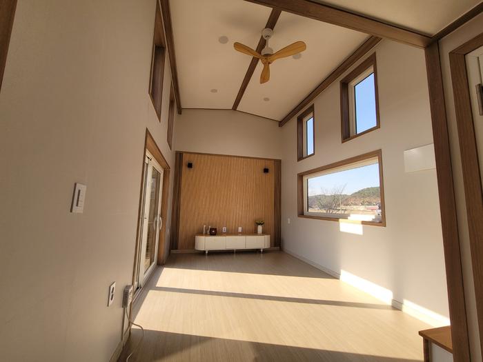 235149625_BXyjnql6_92015eca423eecc3828cb65747c5af2c0db2454f.jpg 이미지크게보기