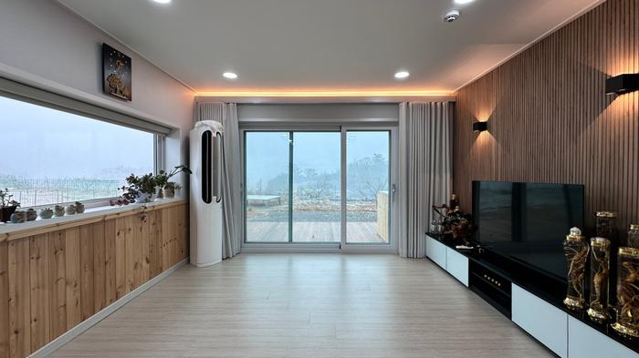 235149625_Hkf5W3JI_0921af96d31eb2078b8e99a244a327aa13cae58e.jpg 이미지크게보기