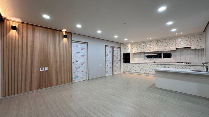 235149625_KG9BfA3b_135bf1a54224ba0e35ce145ee09a749f72eed0f1.jpg 이미지크게보기