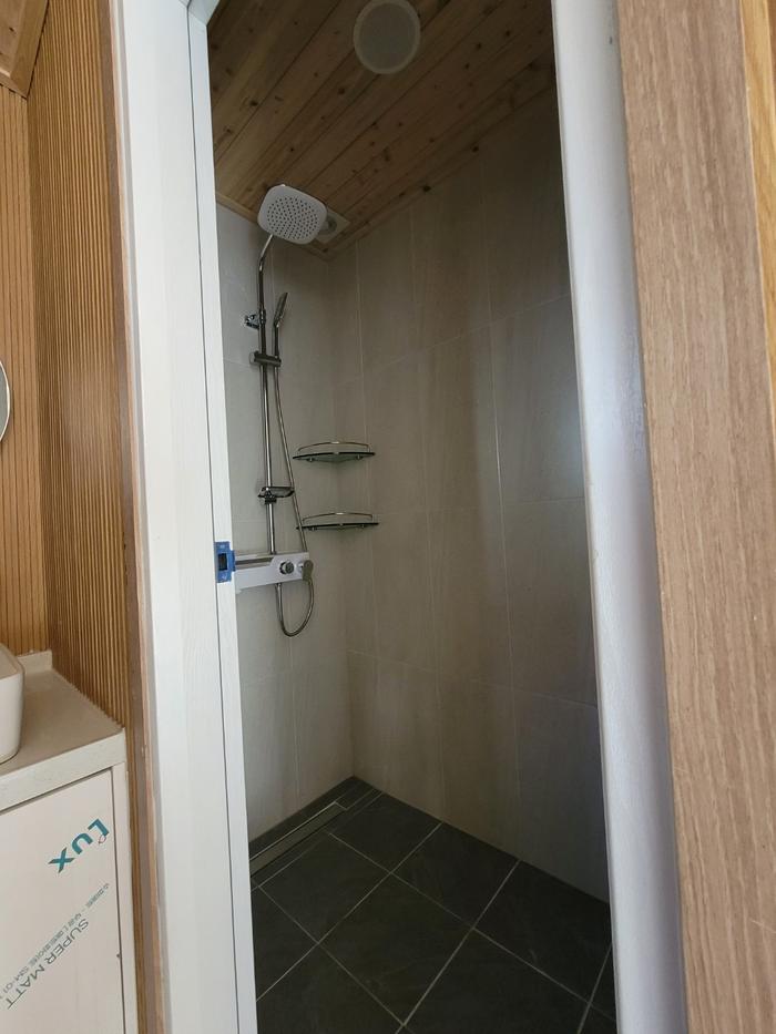 235149625_XMxDAOjl_c9462763c3380bff4065e3a6cfe334e8b8eb77fb.jpg 이미지크게보기